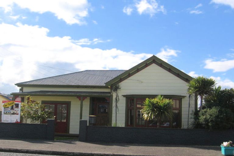 Photo of property in 33 Adelaide Street, Petone, Lower Hutt, 5012
