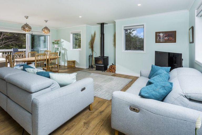 Photo of property in 339a Glenvar Road, Long Bay, Auckland, 0630