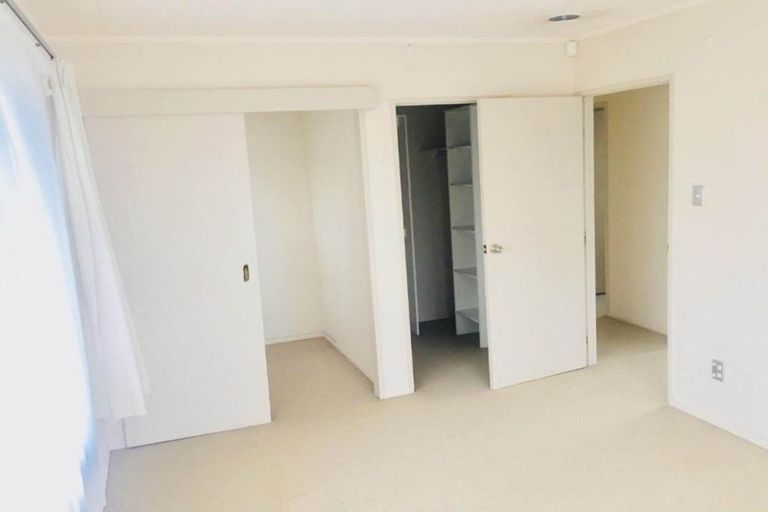 Photo of property in 24 Miriam Corban Heights, Henderson, Auckland, 0612