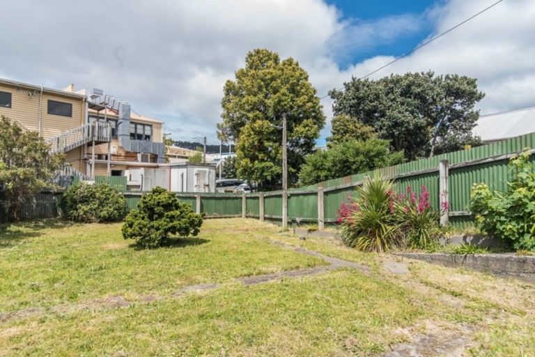 Photo of property in 7 Millward Street, Newtown, Wellington, 6021
