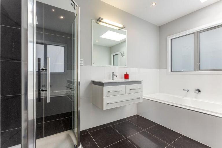 Photo of property in 2 Nelson Avenue, Aotea, Porirua, 5024