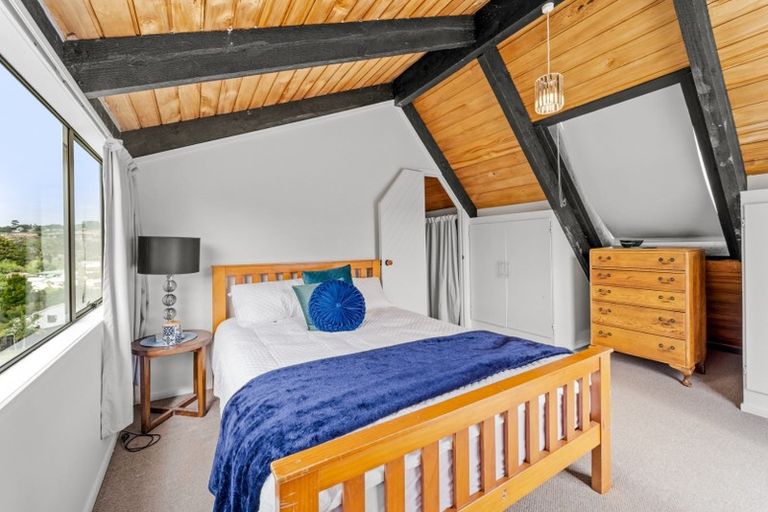 Photo of property in 22 Shadon Place, Stanmore Bay, Whangaparaoa, 0932