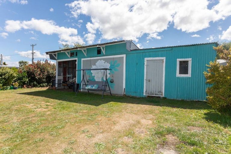 Photo of property in 18 Mccallum Street, Dannevirke, 4930