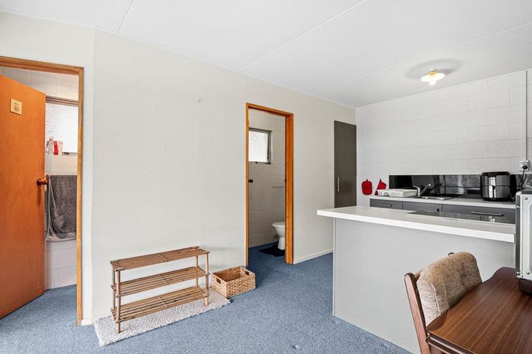 Photo of property in 52 Oregon Drive, Kelvin Heights, Queenstown, 9300