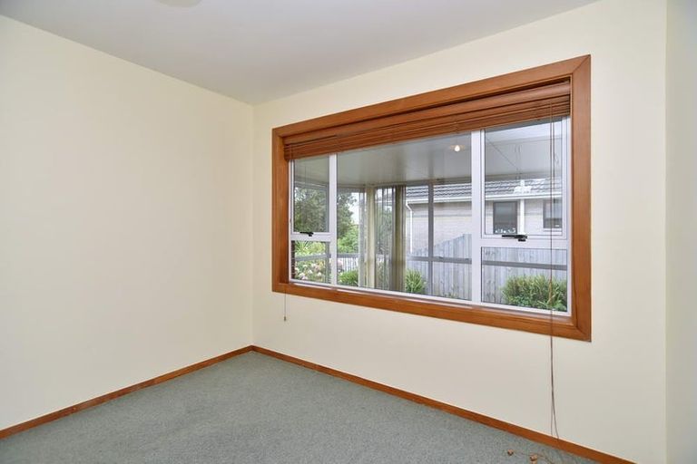 Photo of property in 184 Withells Road, Avonhead, Christchurch, 8042