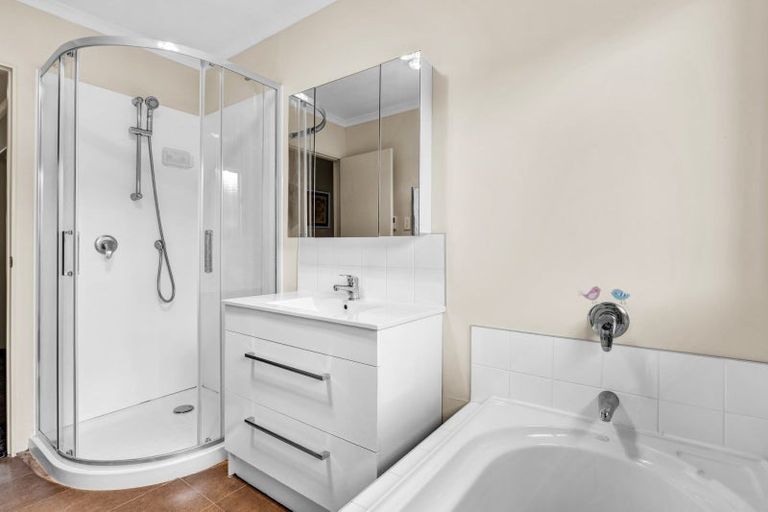 Photo of property in 6b Faber Place, Inglewood, 4330