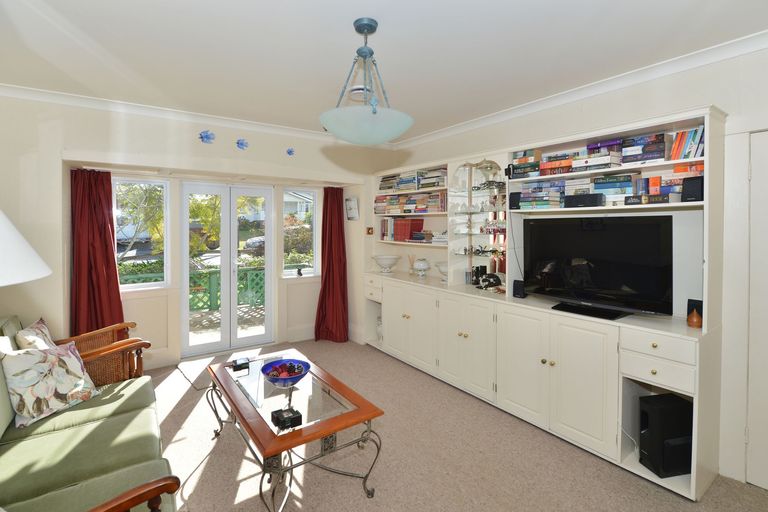 Photo of property in 14 Graham Street, Petone, Lower Hutt, 5012