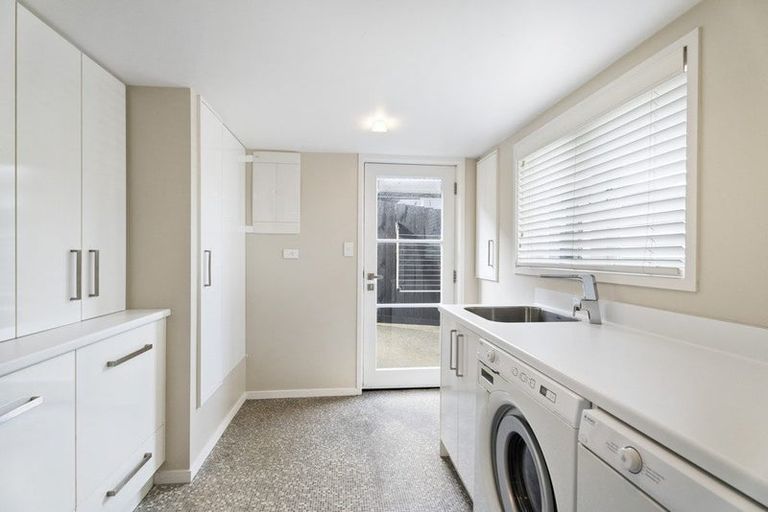 Photo of property in 55 Seaview Road, Castor Bay, Auckland, 0620