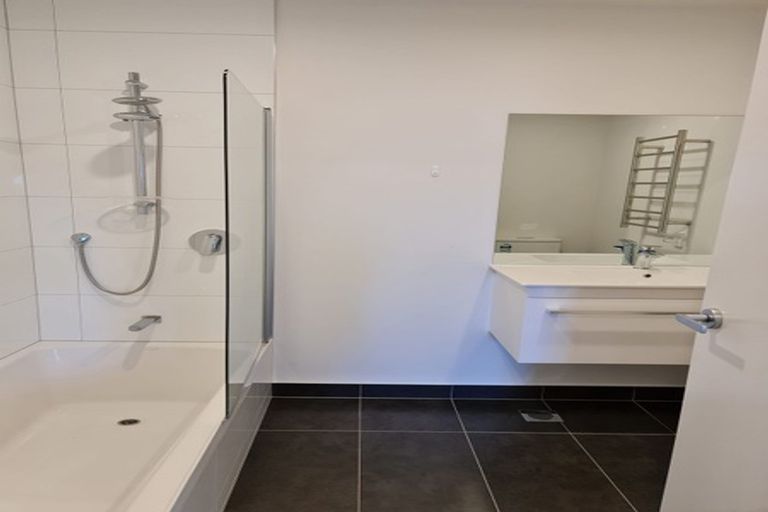 Photo of property in 22d Mandalay Terrace, Khandallah, Wellington, 6035