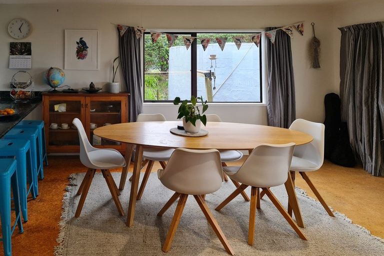 Photo of property in 37 Cable Bay Block Road, Cable Bay, 0420