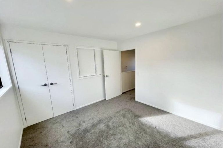 Photo of property in 7/22 Yeovil Road, Te Atatu Peninsula, Auckland, 0610