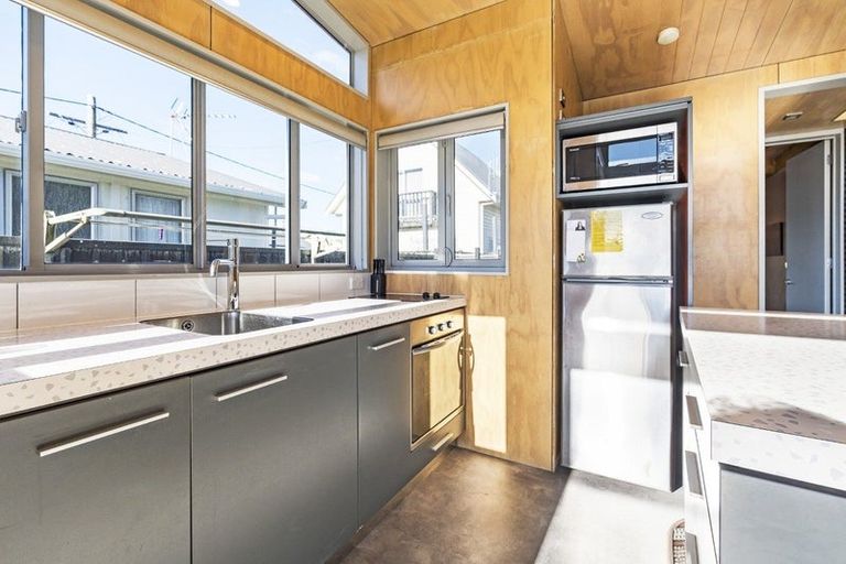 Photo of property in 29 Third Avenue, Urenui, 4377