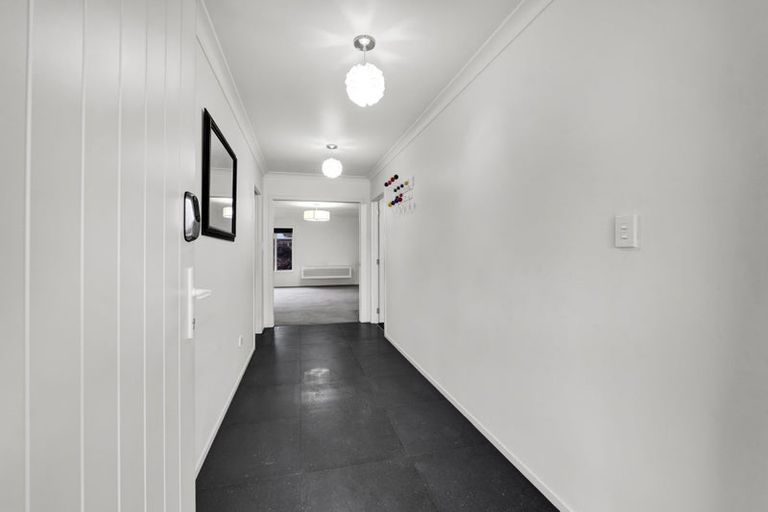 Photo of property in 92b Fairfield Road, Hawera, 4610