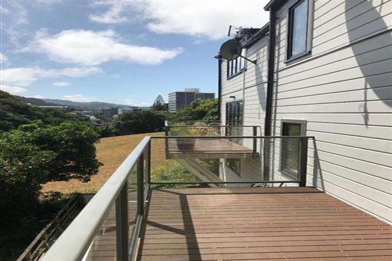 Photo of property in 6/240 The Terrace, Wellington Central, Wellington, 6011