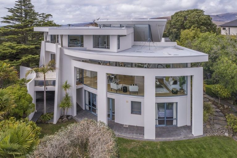 Photo of property in 142 Scarborough Road, Scarborough, Christchurch, 8081