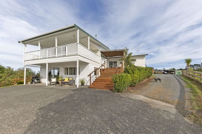 Photo of property in 93 James Mackie Road, Helensville, 0875