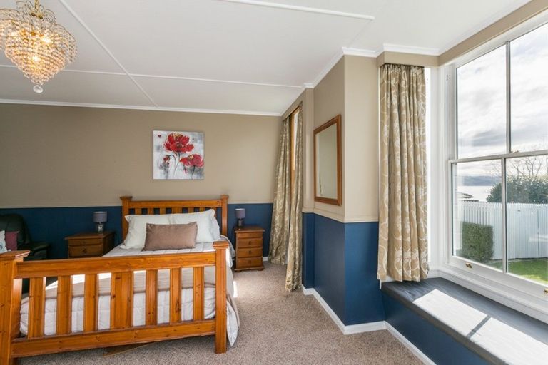 Photo of property in 24 Seapoint Road, Bluff Hill, Napier, 4110