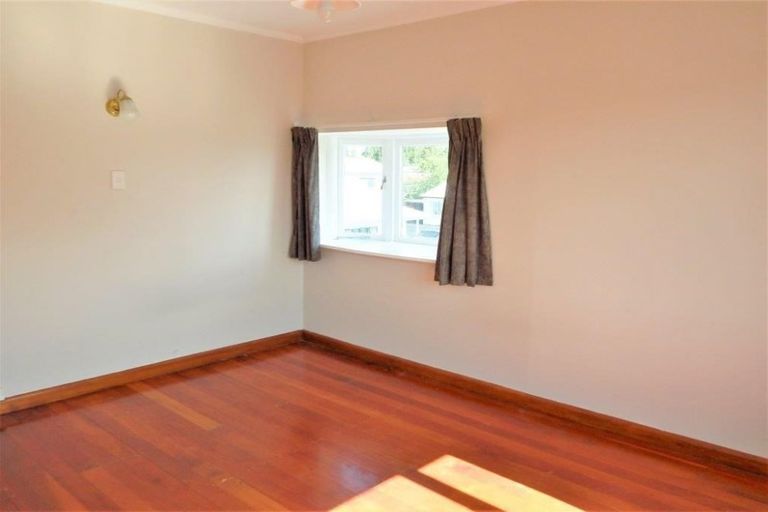 Photo of property in 21 Cameron Road, Hamilton East, Hamilton, 3216