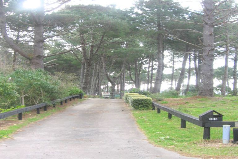 Photo of property in 806 Matarangi Drive, Matarangi, Whitianga, 3592