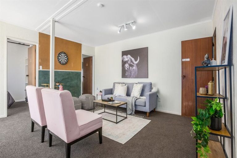 Photo of property in 37 Eskdale Road, Papakowhai, Porirua, 5024