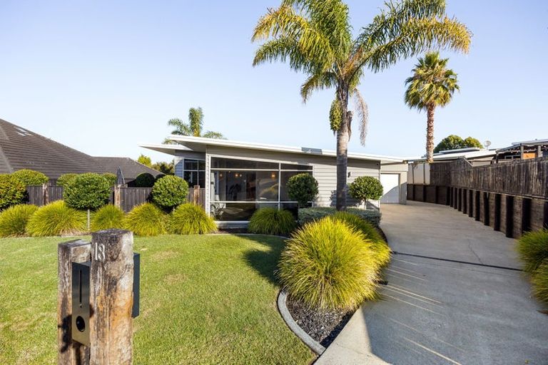 Photo of property in 18 Trinidad Place, Flagstaff, Hamilton, 3210