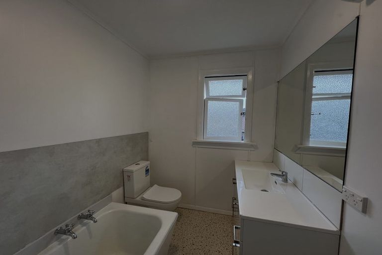 Photo of property in 124 Martin Road, Fairfield, Dunedin, 9018