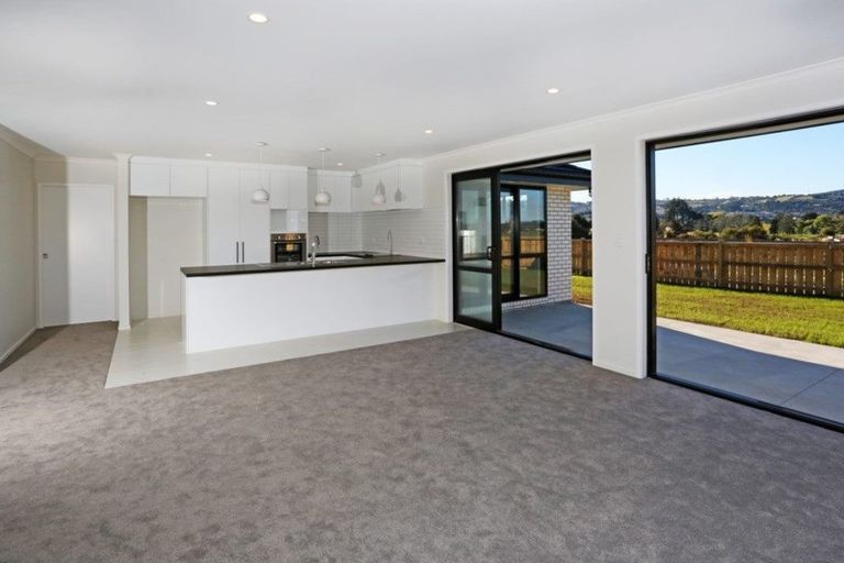 Photo of property in 2 Lippiatt Crescent, Pokeno, 2402