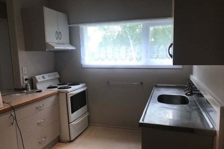 Photo of property in 1040 East Coast Road, Fairview Heights, Auckland, 0630