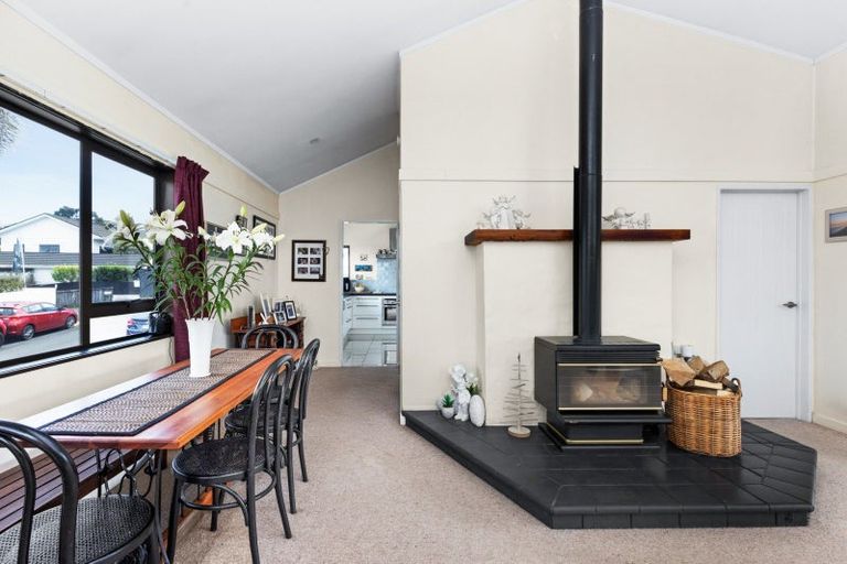 Photo of property in 30a Enfield Road, Hospital Hill, Napier, 4110