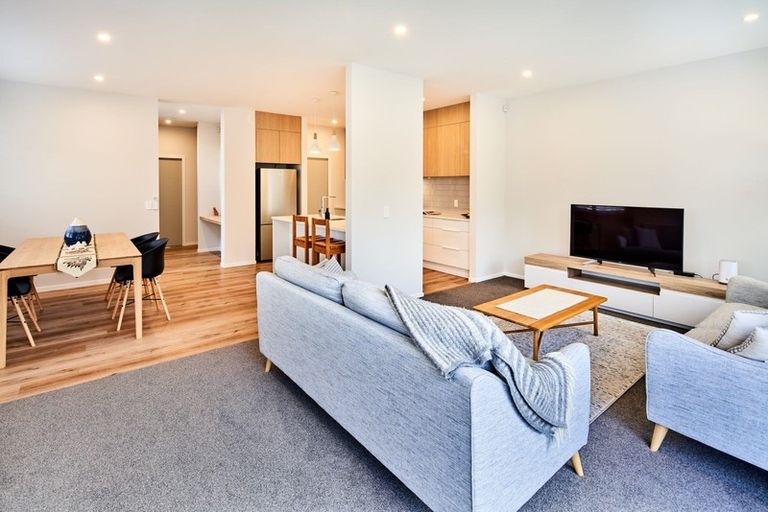 Photo of property in 6 Pakura Place, Wainuiomata, Lower Hutt, 5014