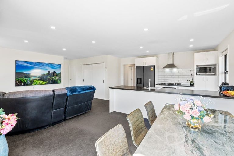 Photo of property in 100 Hagart-alexander Drive, Mosgiel, 9024
