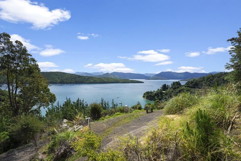 Photo of property in 124 Port Underwood Road, Waikawa, Picton, 7281