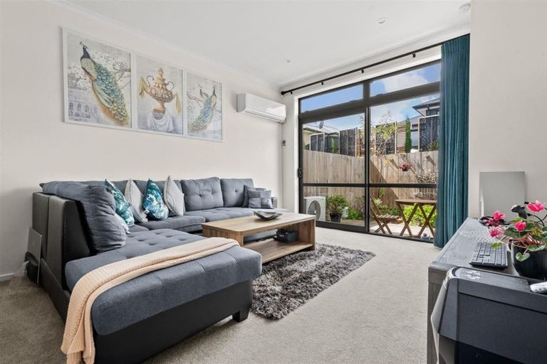 Photo of property in 11 Fermi Lane, Papakura, 2110