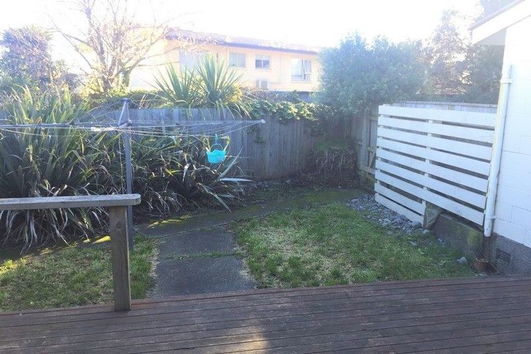 Photo of property in 2/19 Swanns Road, Richmond, Christchurch, 8013