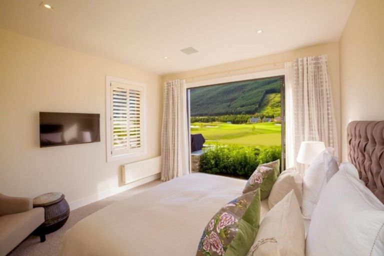 Photo of property in 7 Ogilvie Lane, Arrowtown, 9371