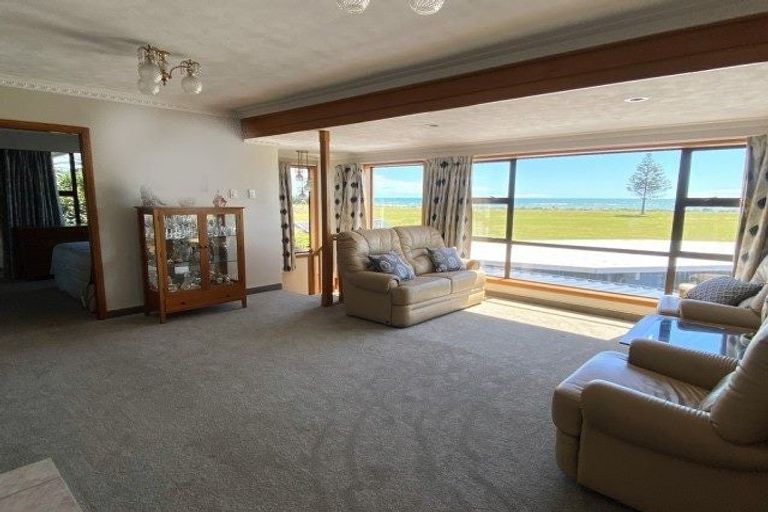 Photo of property in 1 Domain Terrace, Karoro, Greymouth, 7805