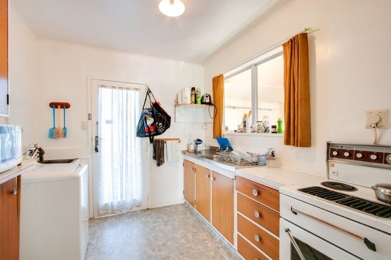 Photo of property in 82 Wynyard Crescent, Tamatea, Napier, 4112