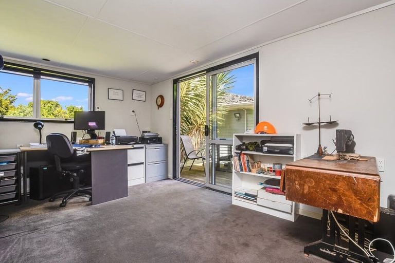 Photo of property in 51 Mack Place, Red Hill, Papakura, 2110