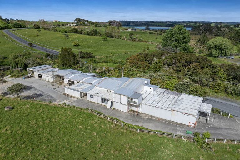 Photo of property in 51 Goodall Road, Snells Beach, 0920