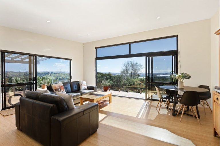 Photo of property in 3 The Bullock Track, Mahurangi West, Warkworth, 0983