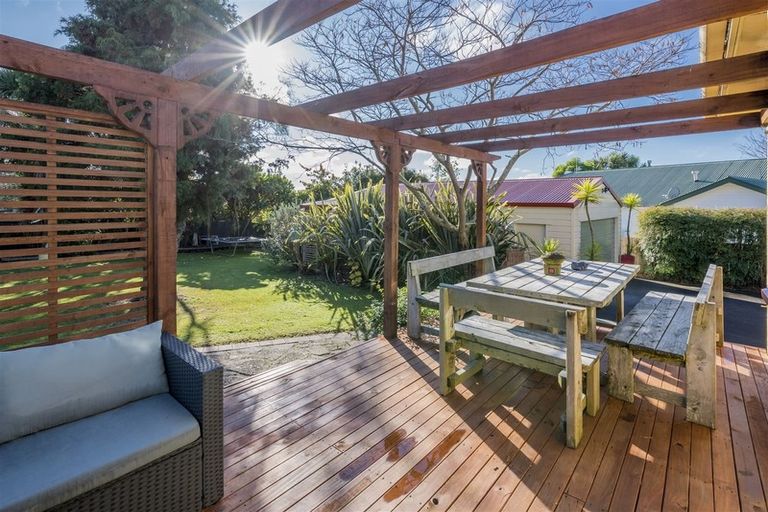 Photo of property in 103 Weraroa Road, Levin, 5510