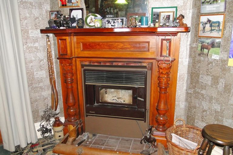 Photo of property in 148 Commercial Street, Takaka, 7110