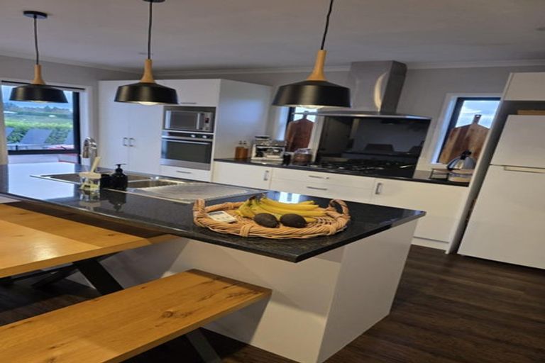 Photo of property in 3 Highland View Drive, Tokomaru, Palmerston North, 4474