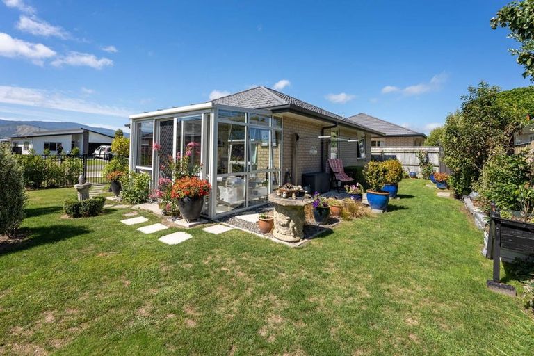Photo of property in 18 Dal Din Drive, Otaki, 5512