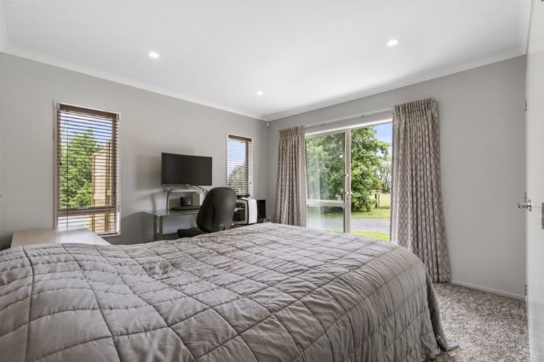 Photo of property in 363 Linwood Road, Karaka, Papakura, 2580