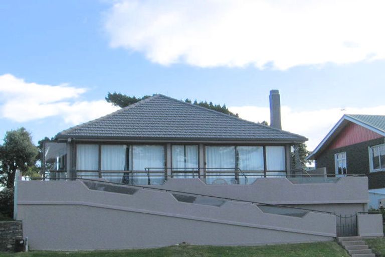 Photo of property in 80 Marine Parade, Mount Maunganui, 3116