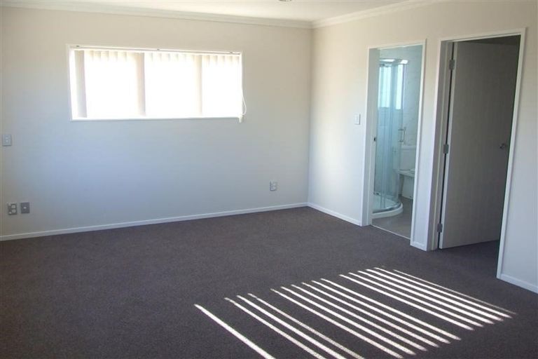 Photo of property in 46a Russell Road, Manurewa, Auckland, 2102