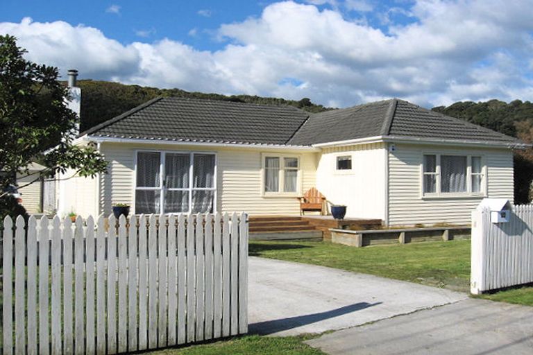 Photo of property in 34 Moohan Street, Wainuiomata, Lower Hutt, 5014
