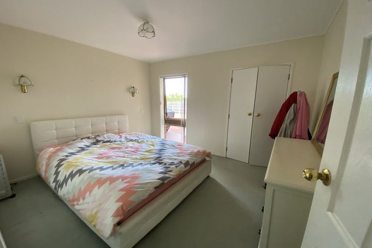 Photo of property in 16 Oliver Twist Avenue, Mellons Bay, Auckland, 2014