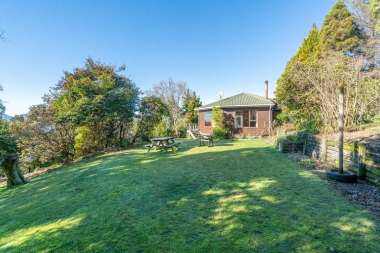 Photo of property in 11 Cherry Lane, Acacia Bay, Taupo, 3330